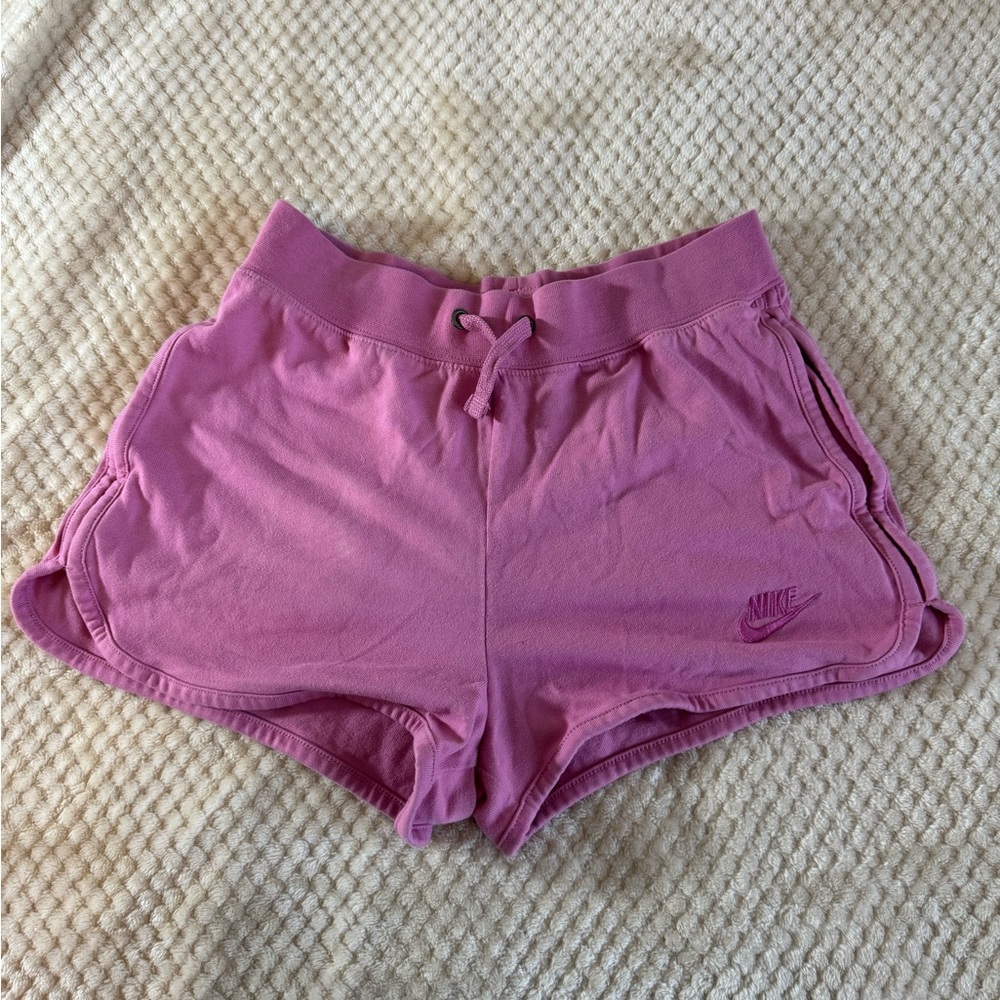 Women’s XS nike pink shorts